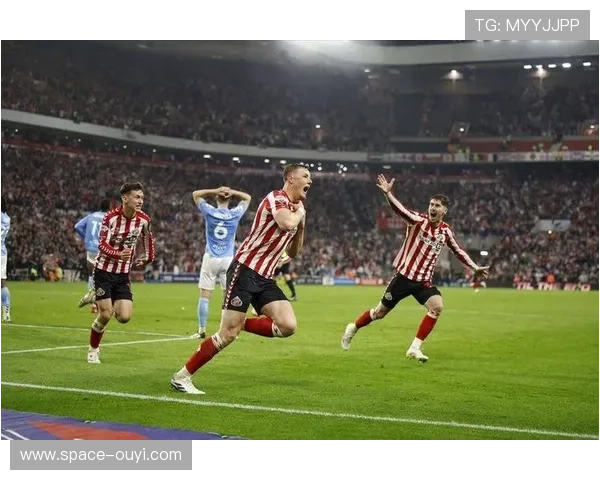 国家足球博物馆举办英超三十周年特展，展出经典球衣与影像